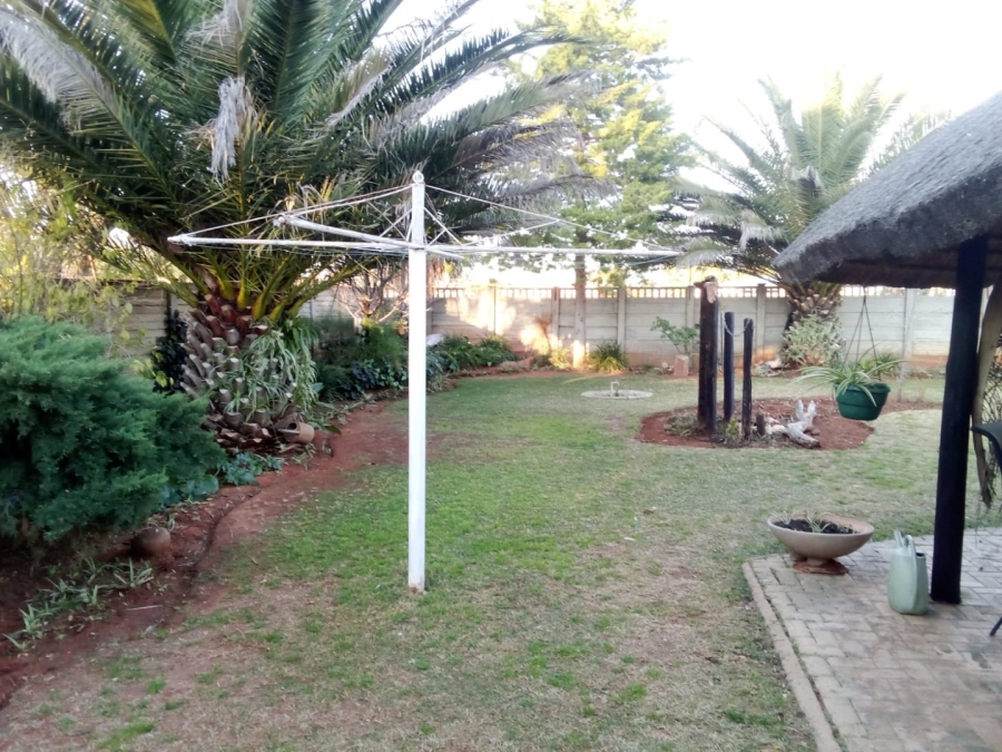 4 Bedroom Property for Sale in Petrusburg Free State